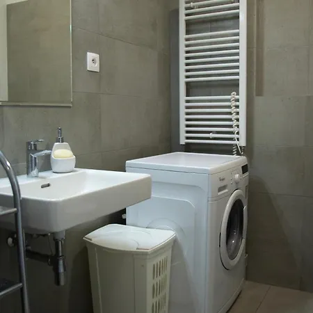 Cozy In Petrzalka Apartman *